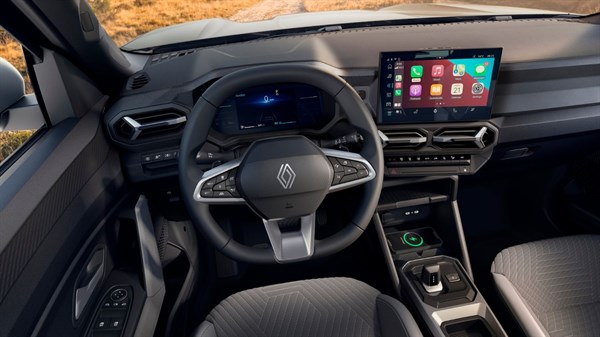 Renault Duster - 10.1'' touchscreen with wireless smartphone replication