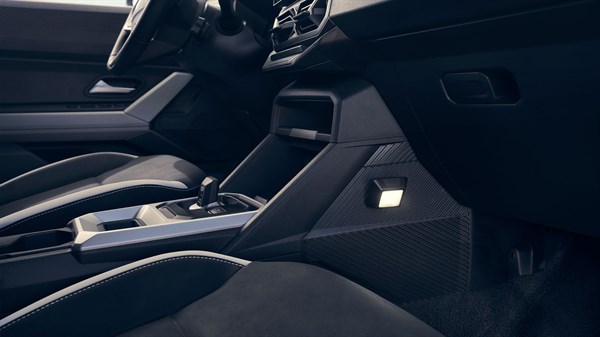 Renault Duster - console latérale pour les passagers